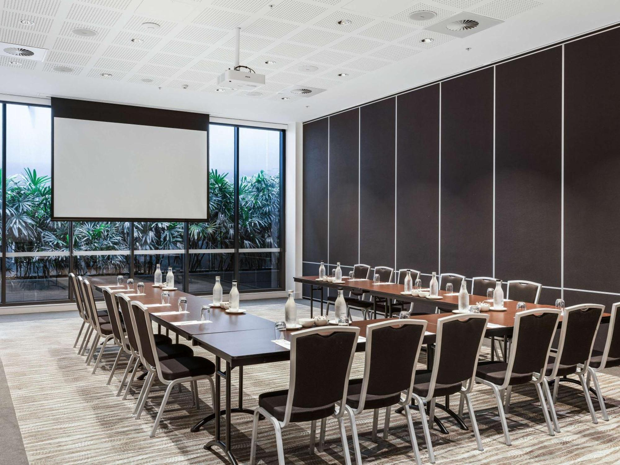 Pullman Brisbane Airport Hotel Exterior foto Meeting room