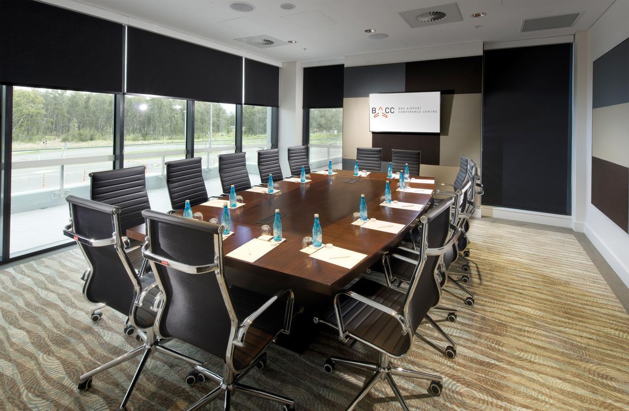 Pullman Brisbane Airport Hotel Exterior foto Meeting room